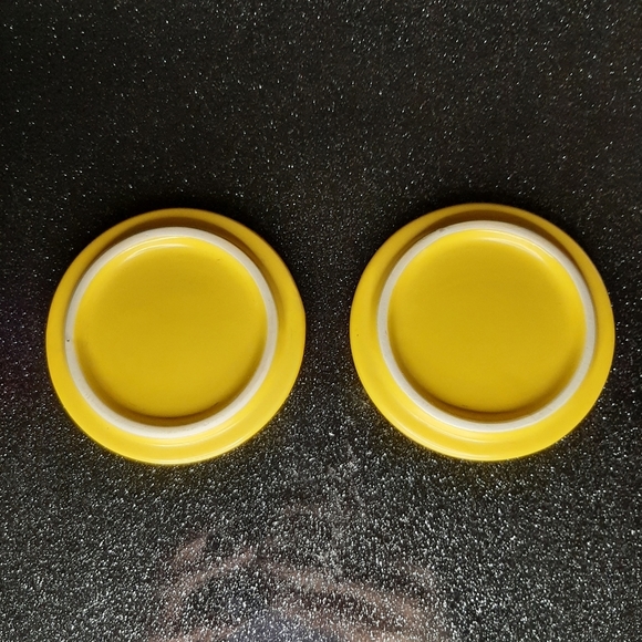 Set of 2 Yellow Ceramic Mug Covers. - Picture 4 of 5